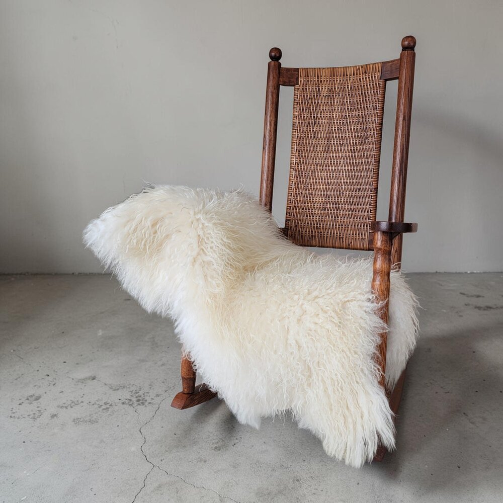 Icelandic Sheepskin - Natural Curly Fiber 45" x 32"